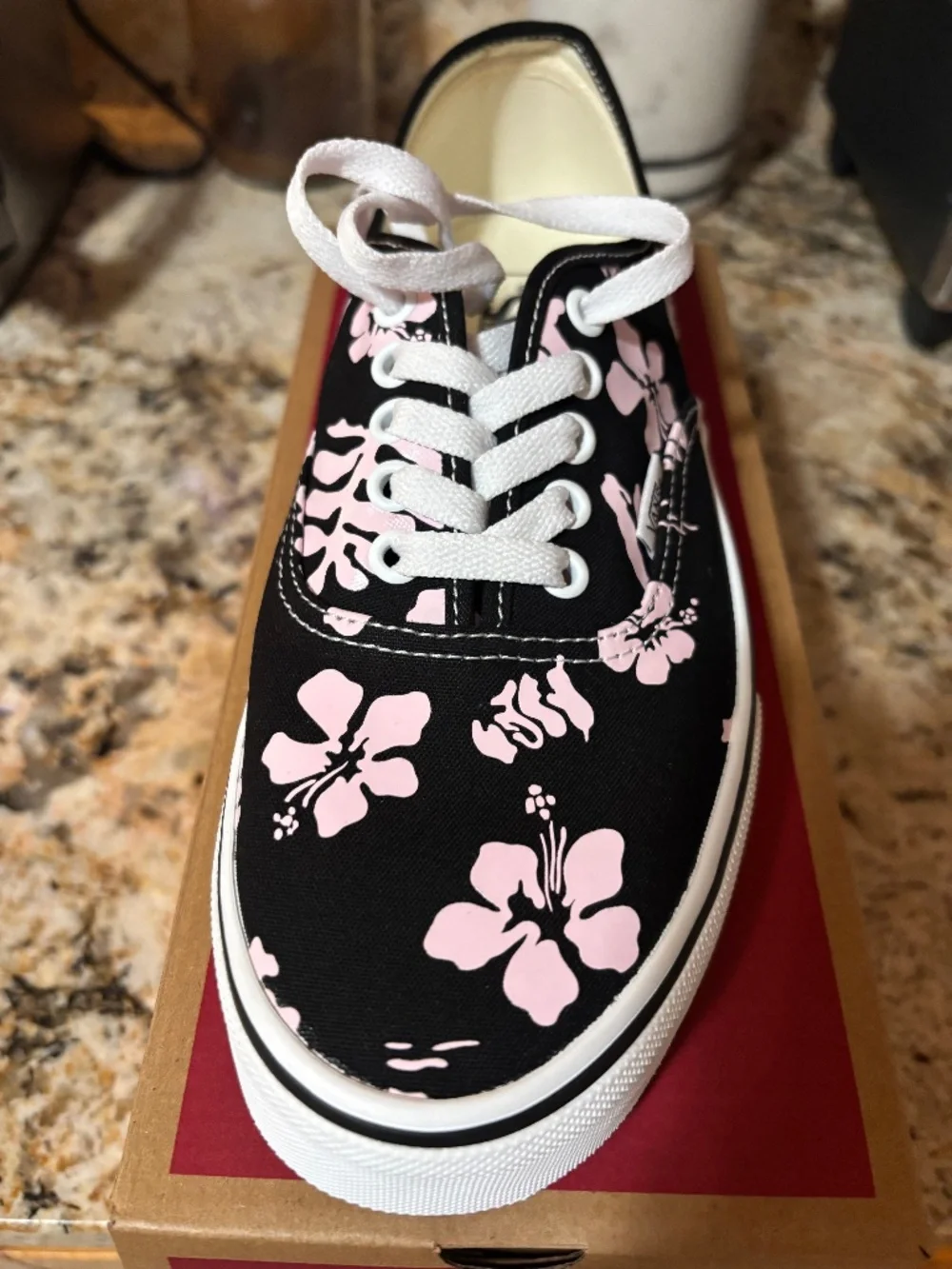 Vans - Picture 1 of 4